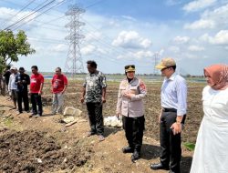 Aksi Protes Kreatif Warga Desa Luwung Kencana Tuai Respons Cepat PJ Bupati Cirebon