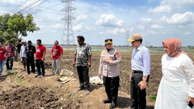 Aksi Protes Kreatif Warga Desa Luwung Kencana Tuai Respons Cepat PJ Bupati Cirebon