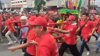 Meriah, Kirab Budaya Cap Go Meh di Cirebon