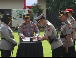 Kapolresta Cirebon Pimpin Sertijab Sejumlah Pejabat Polresta
