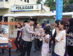 Kapolres Ciko Bagi-bagi Takjil ke Masyarakat dan Buka Puasa Bersama Wartawan