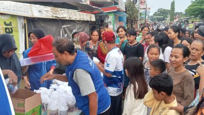 Partai Demokrat Bagi-bagi Takjil ke Masyarakat, Hero : Setiap Ramadhan Rutin Kami Lakukan