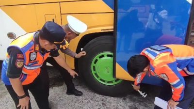 Dishub & Polresta Cirebon Cek Kelayakan Puluhan Bus, Ada Temuan Mengejutkan