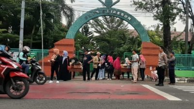 Seru, Bagi-Bagi Takjil di Cirebon Jadi Ajang Nostalgia & Silaturahmi