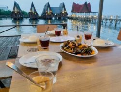 Sunrise Music Square Siapkan Menu Bukber Nasi Bancakan dengan Pemandangan Laut Cirebon