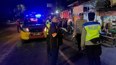 Polresta Cirebon Gelar Patroli Sahur, Bangunkan Warga & Jaga Keamanan Ramadan