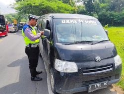 Marak Angkutan Gelap di Cirebon, Polisi Langsung Bertindak