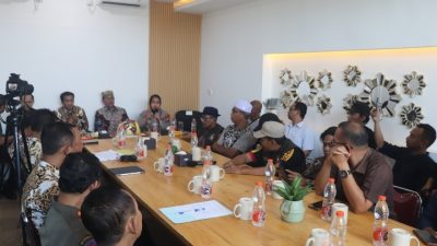Bupati Imron Respon Keluhan Masyarakat Cirebon Timur, Jalan Rusak Segera Diperbaiki