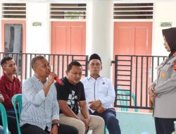 Kapolresta Cirebon Turun ke Desa, Dengar Curhat Warga Bareng Ibu PKK