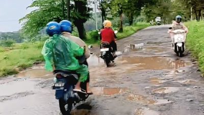 Ketua LMP Minta Jalan Kamarang-Ciawigajah Diperbaiki, Rangga : Sudah Rusak Parah dan Sering Terjadi Kecelakaan