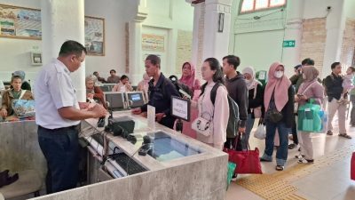 KAI Daop 3 Cirebon Sediakan 23 Ribu Tiket Sambut Libur Panjang Waisak