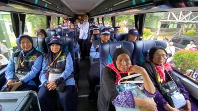 Harapan dan Doa Mengiringi 353 Jamaah Haji Kota Cirebon yang Diberangkatkan Wali Kota