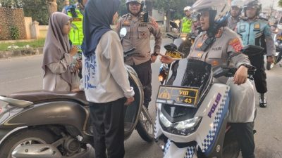 Polresta Cirebon Gelar Patroli Sore, Tertibkan Lalu Lintas dan Salurkan Sembako