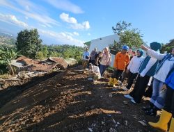 TP PKK Jabar Serahkan Bantuan dan Siapkan Trauma Healing Korban Longsor Lembang