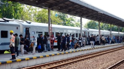 Kereta Malam Rasa Eksklusif, KA Cirebon Fakultatif Hadir Khusus Buat Kaum Long Weekend