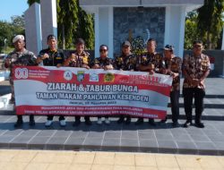 GM FKPPI Kota Cirebon Ajak Masyarakat Tabur Bunga di Taman Makam Pahlawan di Kesenden