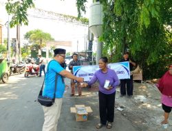 Jumat Berkah, SMSI Kabupaten Cirebon Berbagi Makanan ke Petugas Kebersihan