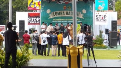 Bupati Bersama Kapolresta Cirebon Ajak Santri Lawan Kebodohan dan Kemiskinan