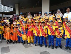 Drumband RA At Taqwa Kota Cirebon Meriahkan Jalan Sehat Milad ke-23 Ikatan Guru Raudhatul Athfal