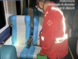 KAI Daop 3 Cirebon Terus Beri Kenyamanan kepada Pelanggan dengan Rutin Menjaga Kebersihan di Kereta