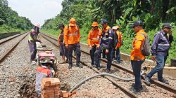 Jelang Nataru, Daop 3 Cirebon Intensif Periksa dan Perbaiki Sarana Prasarana Kereta Api