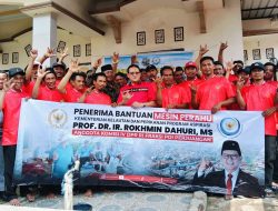 Senyum Ceria Nelayan KUB Sri Wijaya Mandiri, Dapat Bantuan Mesin Kapal Hasil Perjuangan Prof. Rokhmin
