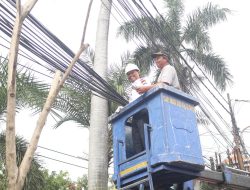 Wali Kota Cirebon Effendi Edo Turun Langsung Memonitor Penataan Kabel Telekomunikasi