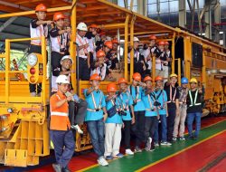 KAI Daop 3 Cirebon Kenalkan Dunia Perkeretaapian Lewat Program Edutrain