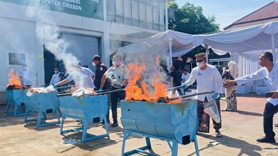 Kejaksaan Musnahkan Barang Bukti Sabu, Ganja, Obat-obatan dan Miras