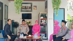 Dalam Rangka Hari Bhayangkara ke-80, Kapolresta Cirebon Anjangsana ke Purnawirawan Polri AKBP (Purn) Mahyudin