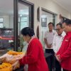 Prof. Rokhmin Serahkan Hasil Panen Jagung ke Ketum PDI Perjuangan, Megawati Puji Kerja Kreatif GNTI