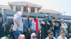 Kantor Pengadilan Negeri Sumber Digeruduk Ratusan Orang