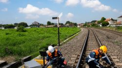 KAI Daop 3 Cirebon Perkuat Keselamatan Perjalanan Kereta Api melalui Keandalan Persinyalan dan Telekomunikasi