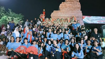 Atraksi Anggota Perguruan Genta Suci Memukau Seribuan Warga di Alun Alun Kejaksan Cirebon