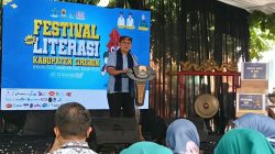 Bupati Cirebon Minta Orangtua Jangan Asyik Main HP, Ajak Anak Belajar dan Baca Buku
